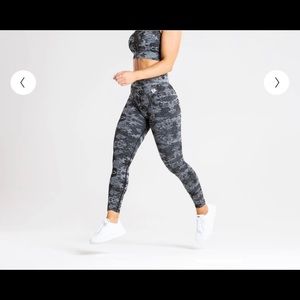Women’s Best Camo Seamless Leggings